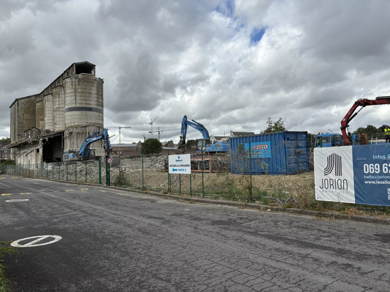 L’Immobilier Neuf à Tournai, Mouscron, Leuze – Achat appartement neuf , Achat immobilier neuf Tournai, Programme immobilier neuf Tournai, Investissement immobilier neuf Tournai, Promoteur immobilier Tournai, Résidence neuve Tournai, Maison neuve à vendre Tournai, Appartement neuf Tournai, Achat immobilier neuf Mouscron, Programme immobilier neuf Mouscron, Investissement immobilier neuf Mouscron, Promoteur immobilier Mouscron, Résidence neuve Mouscron, Maison neuve à vendre Mouscron, Appartement neuf Mouscron, Achat immobilier neuf Leuze-en-Hainaut, Programme immobilier neuf Leuze-en-Hainaut, Investissement immobilier neuf Leuze-en-Hainaut, Promoteur immobilier Leuze-en-Hainaut, Résidence neuve Leuze-en-Hainaut, Maison neuve à vendre Leuze-en-Hainaut, Appartement neuf Leuze-en-Hainaut, Achat immobilier neuf Frasnes-lez-Anvaing, Programme immobilier neuf Frasnes-lez-Anvaing, Investissement immobilier neuf Frasnes-lez-Anvaing, Promoteur immobilier Frasnes-lez-Anvaing, Résidence neuve Frasnes-lez-Anvaing, Maison neuve à vendre Frasnes-lez-Anvaing, Appartement neuf Frasnes-lez-Anvaing, Achat immobilier neuf Antoing, Programme immobilier neuf Antoing, Investissement immobilier neuf Antoing, Promoteur immobilier Antoing, Résidence neuve Antoing, Maison neuve à vendre Antoing, Appartement neuf Antoing, Achat immobilier neuf Celles, Programme immobilier neuf Celles, Investissement immobilier neuf Celles, Promoteur immobilier Celles, Résidence neuve Celles, Maison neuve à vendre Celles, Appartement neuf Celles. La démolition continue - Septembre 2025